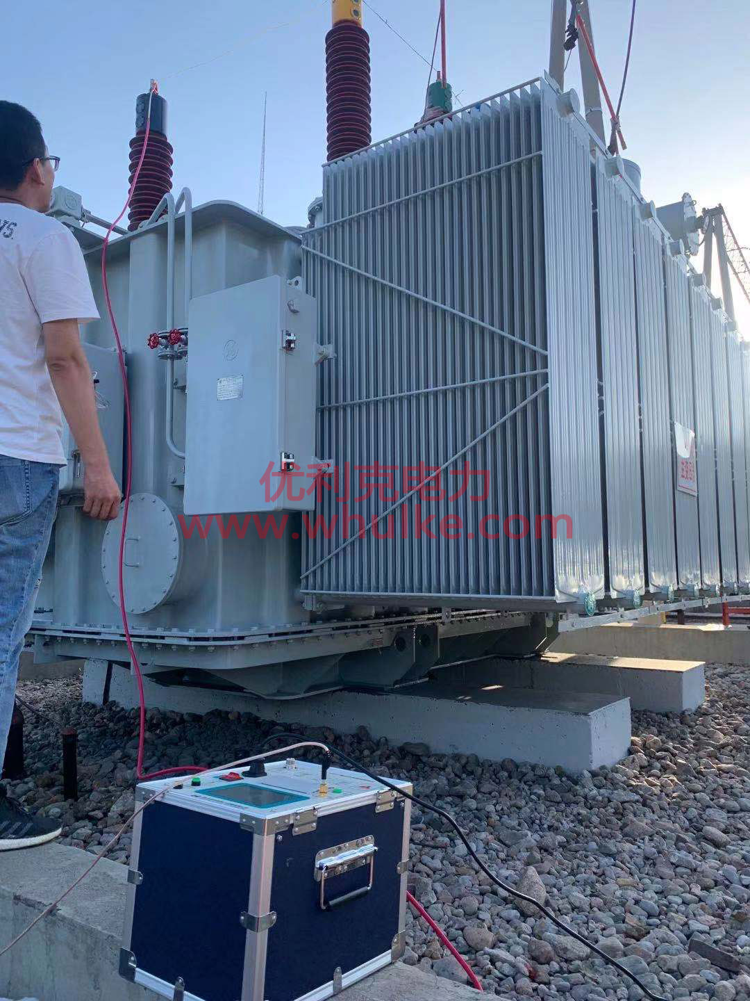 110KV主變耐壓試驗(yàn)現(xiàn)場(chǎng)